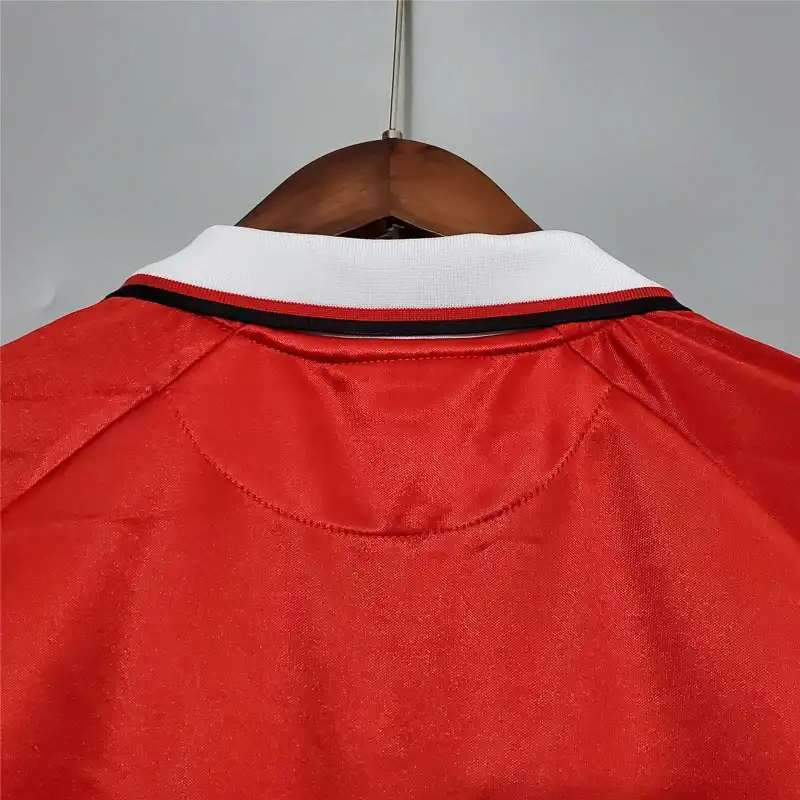 Manchester United Retro Home Long Sleeve Football Jersey Shirt 1999/00 - Image 6
