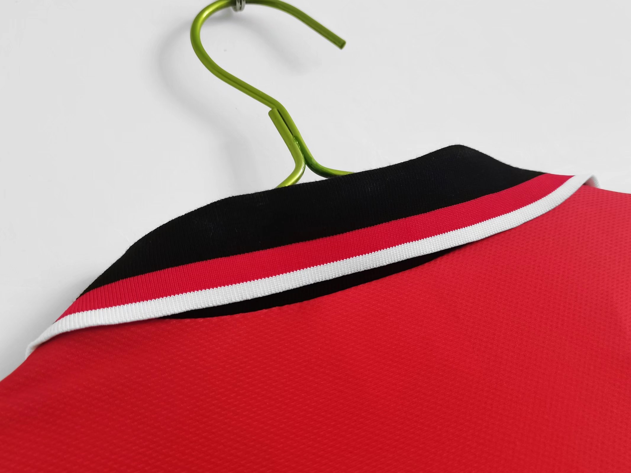 Manchester United Retro Home Long Sleeve Football Jersey Shirt 1994/96 - Image 4