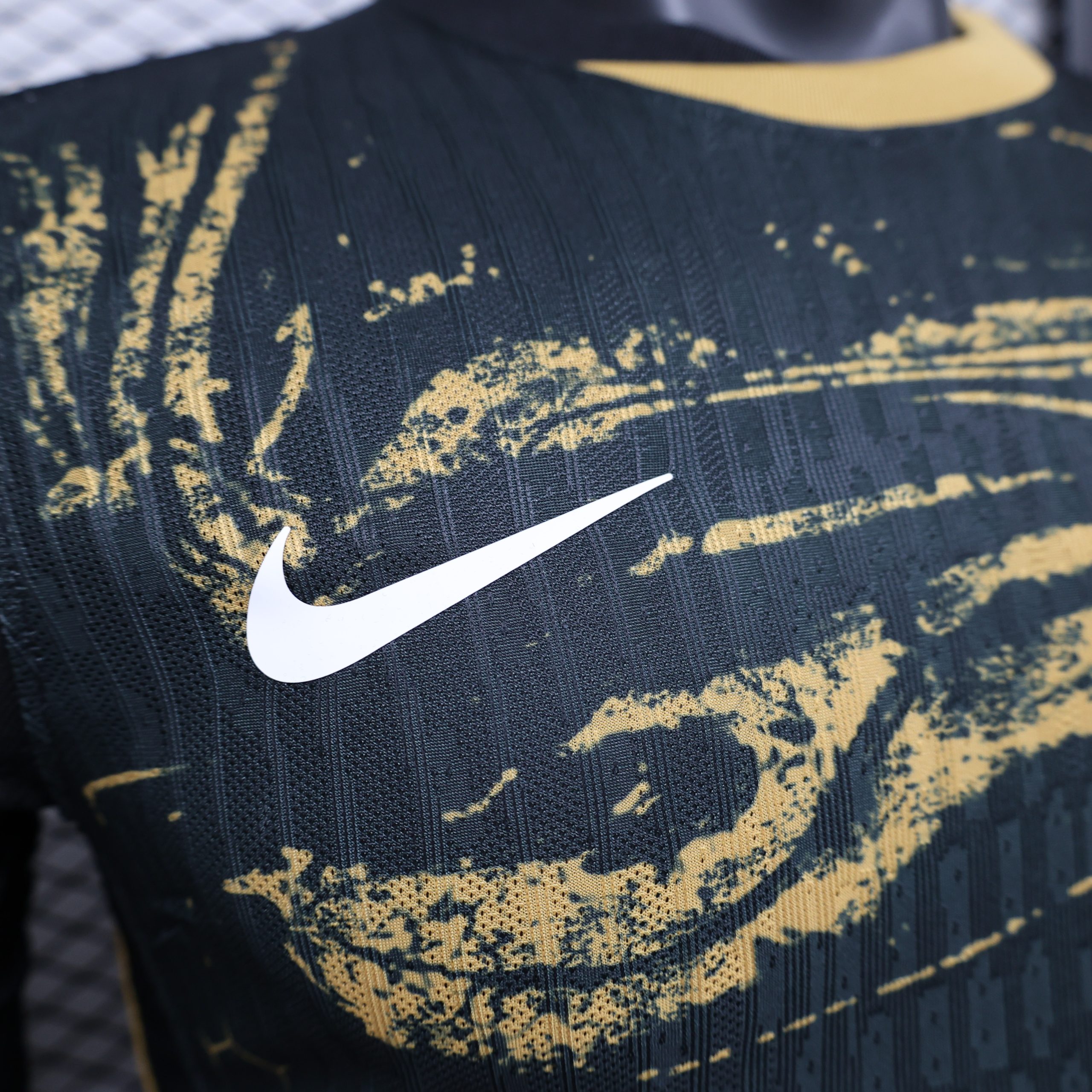 Sporting CP Soccer Jersey Third Away Shirt 2024/25 - Image 2