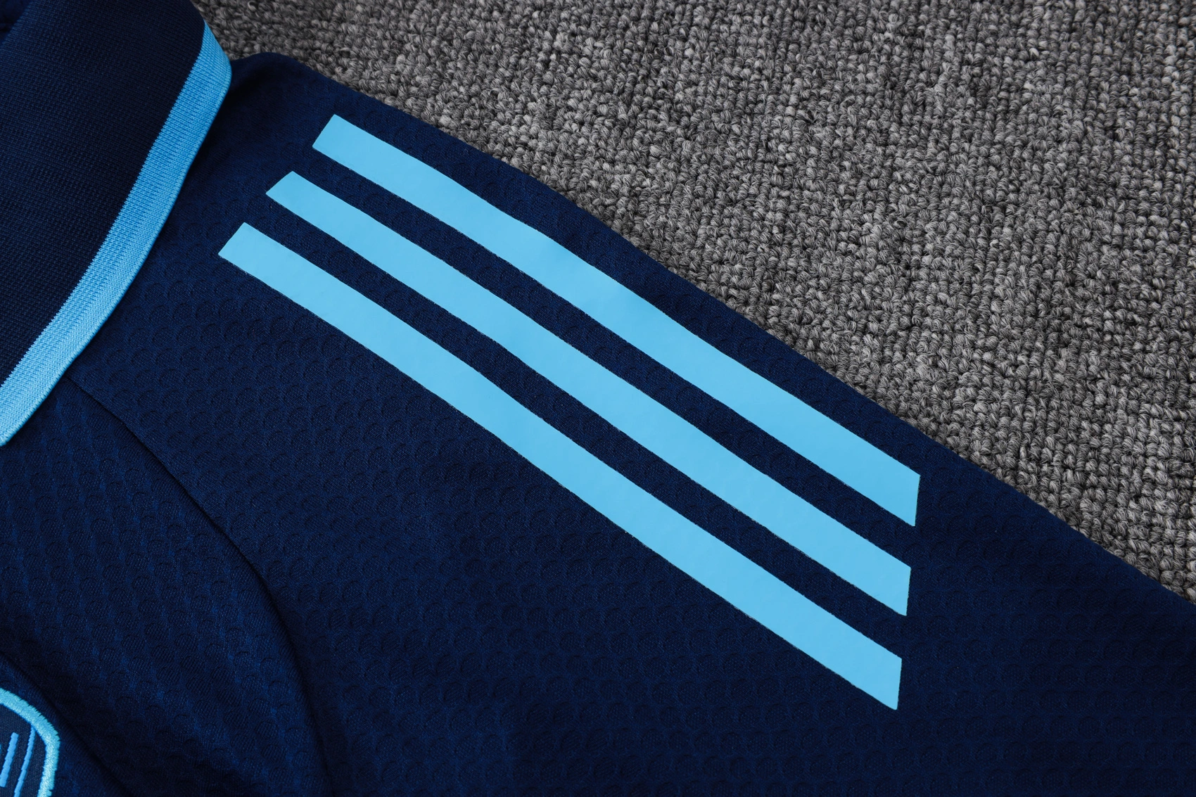 Arsenal Training Kit (Polo+Pants) Royalblue 2025/26 - Image 4