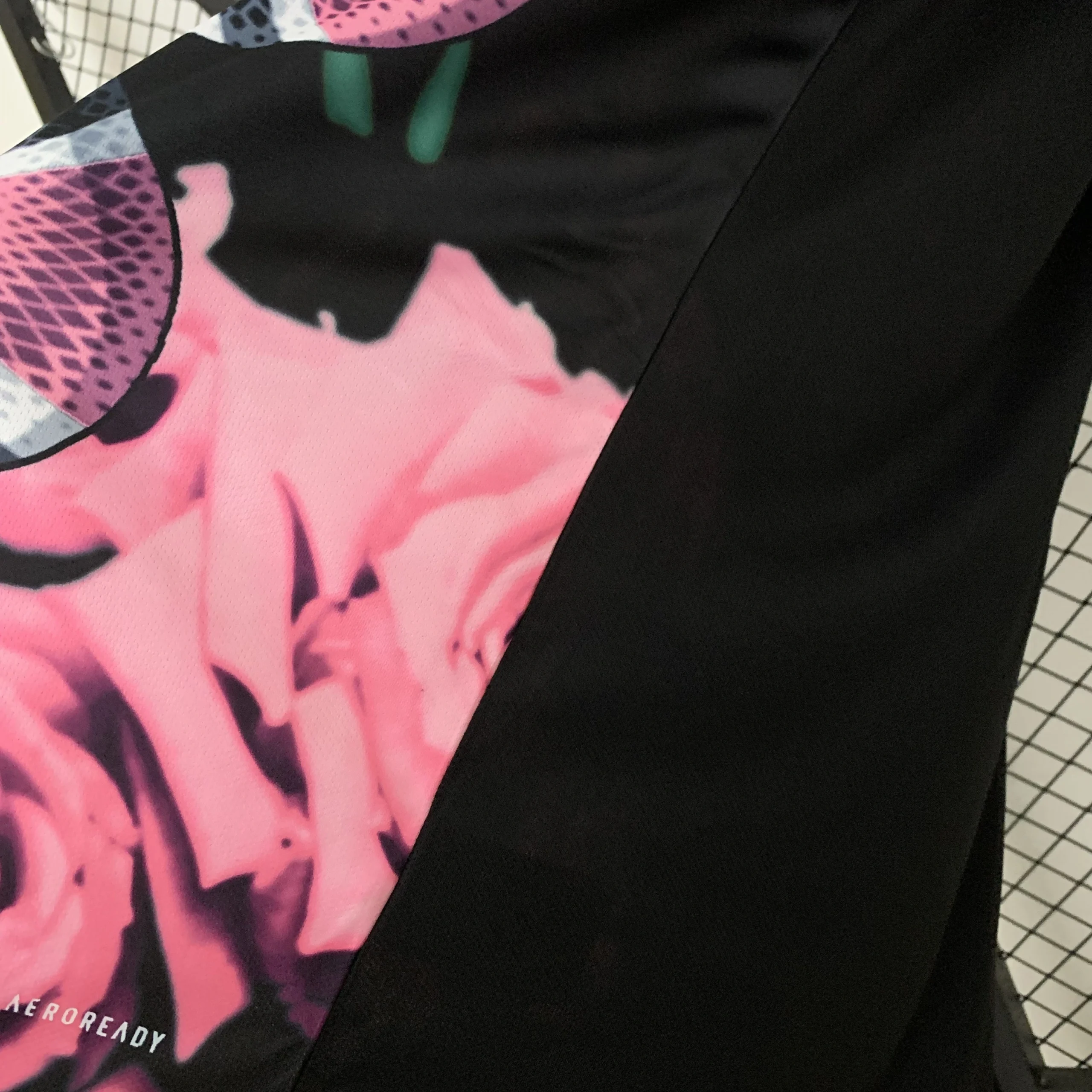 Real Madrid Soccer Jersey Rose & Snake Special Edition Custom Shirt 2025/26 - Image 4