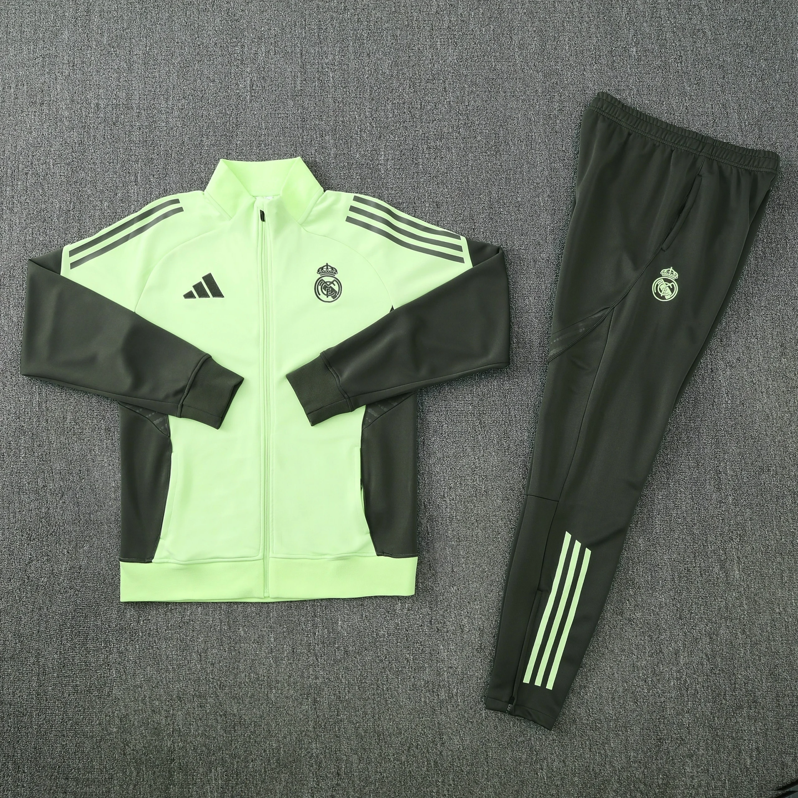 Real Madrid Training Kit (Jacket+Pants) Light Green 2025/26 - Image 3