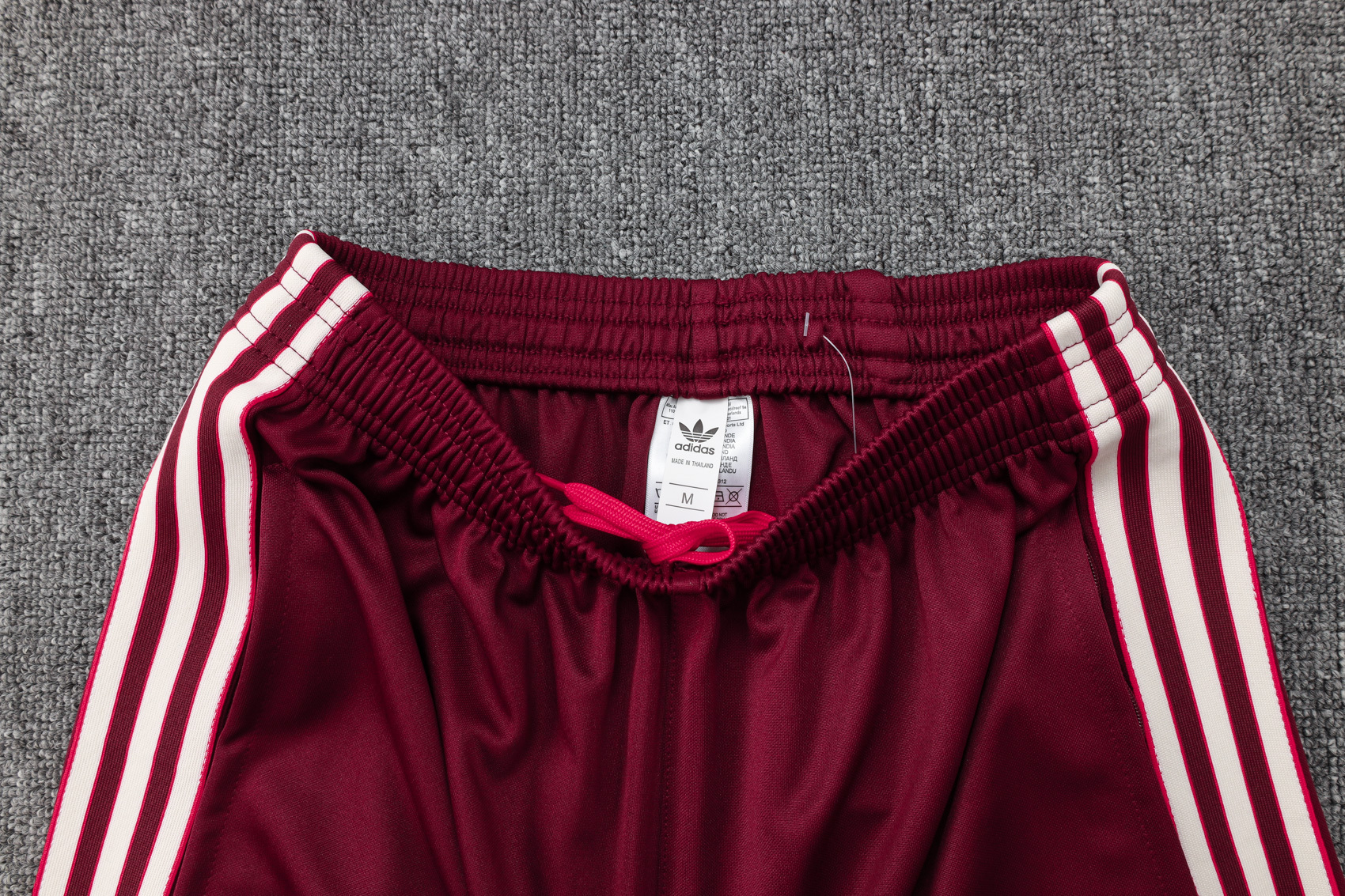 Bayern Munich Training Kit (Jacket+Pants) Jujube Red 2025/26 - Image 3