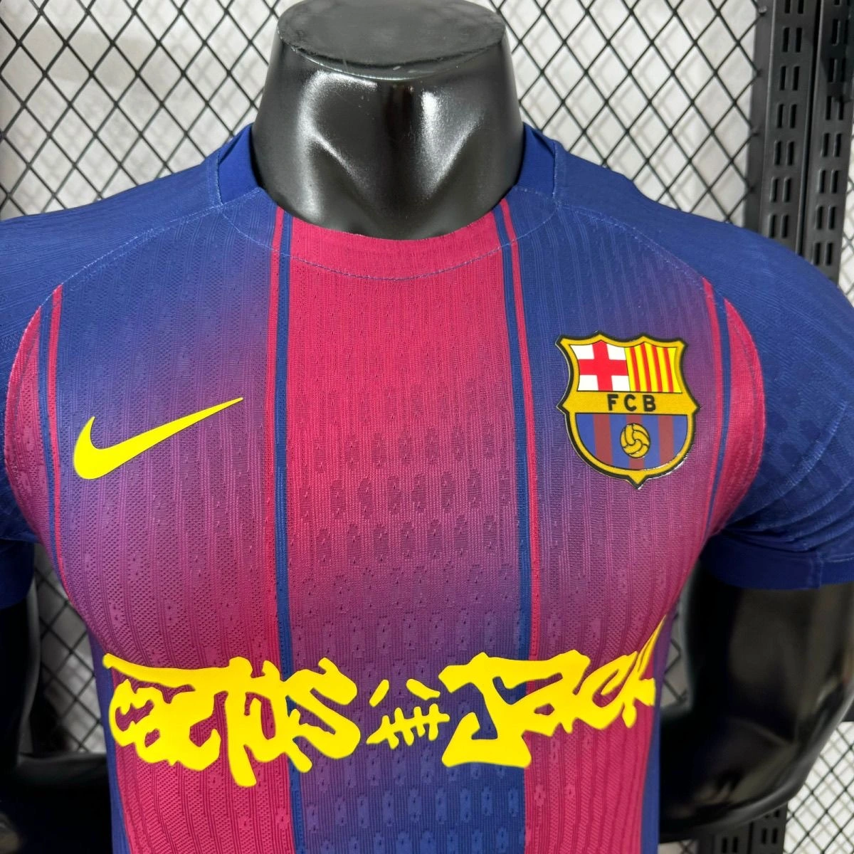 Soccer Jersey Barcelona Home x Travis Scott Shirt 2025/26 - Image 3