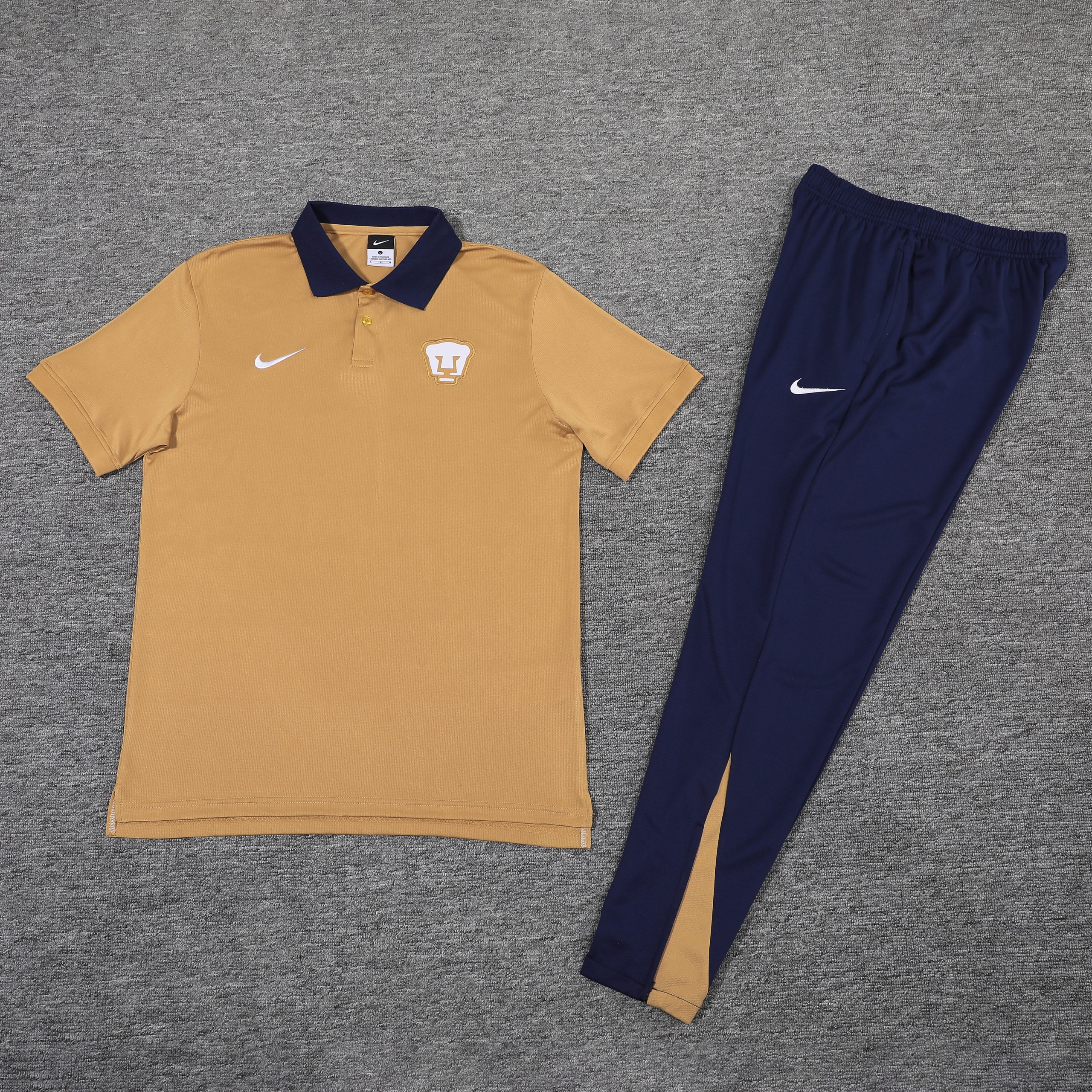 Pumas UNAM Training Kit (Polo+Pants) 2025/26 - Image 4