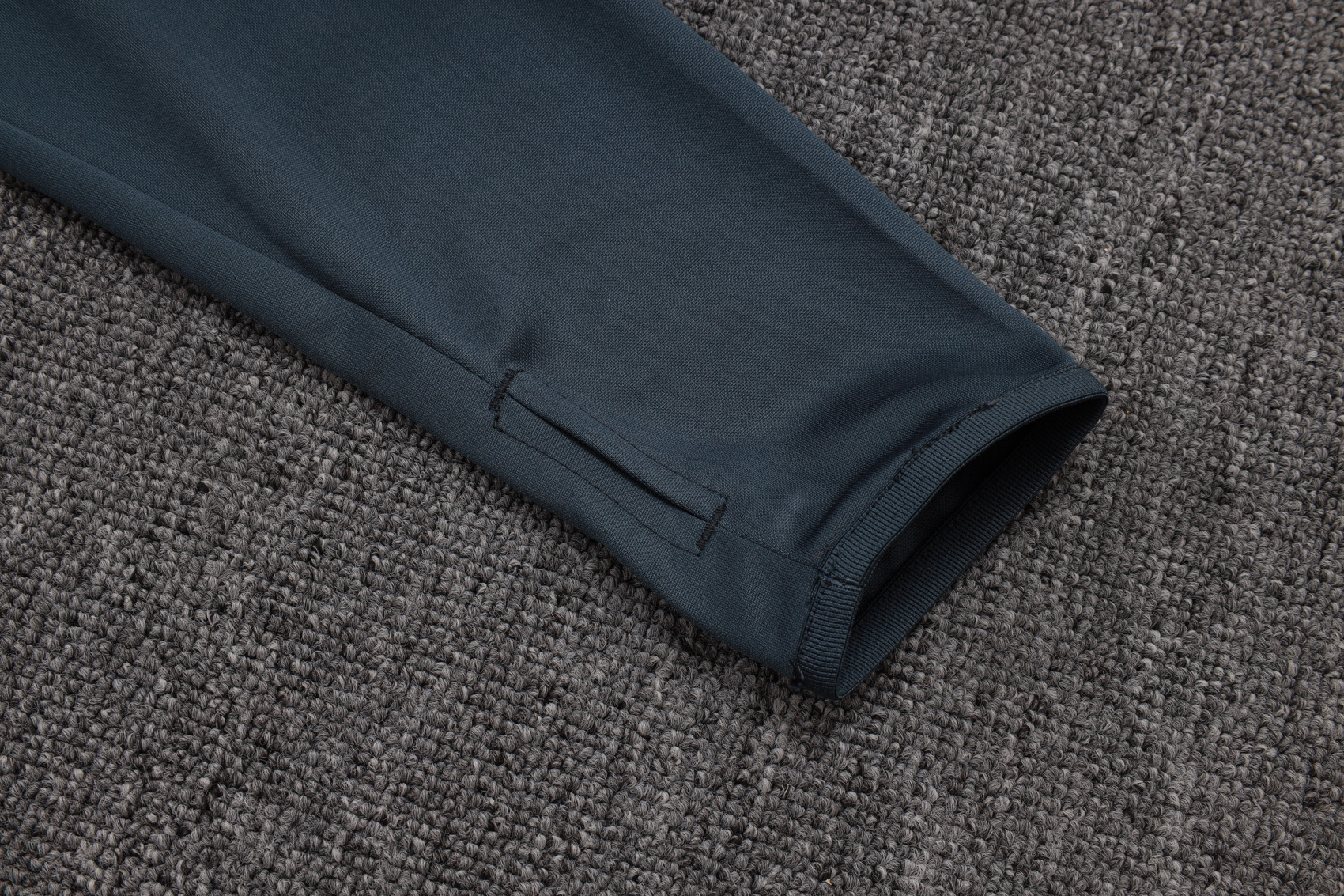 Bayern Munich Training Kit (Sweatshirt+Pants) Orange 2025/26 - Image 2