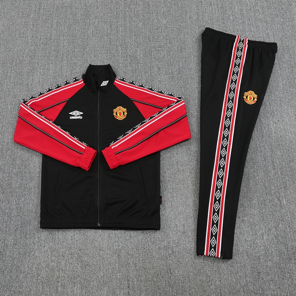 Manchester United Retro Training Kit (Jacket+Pants) 2025/26 - Image 3