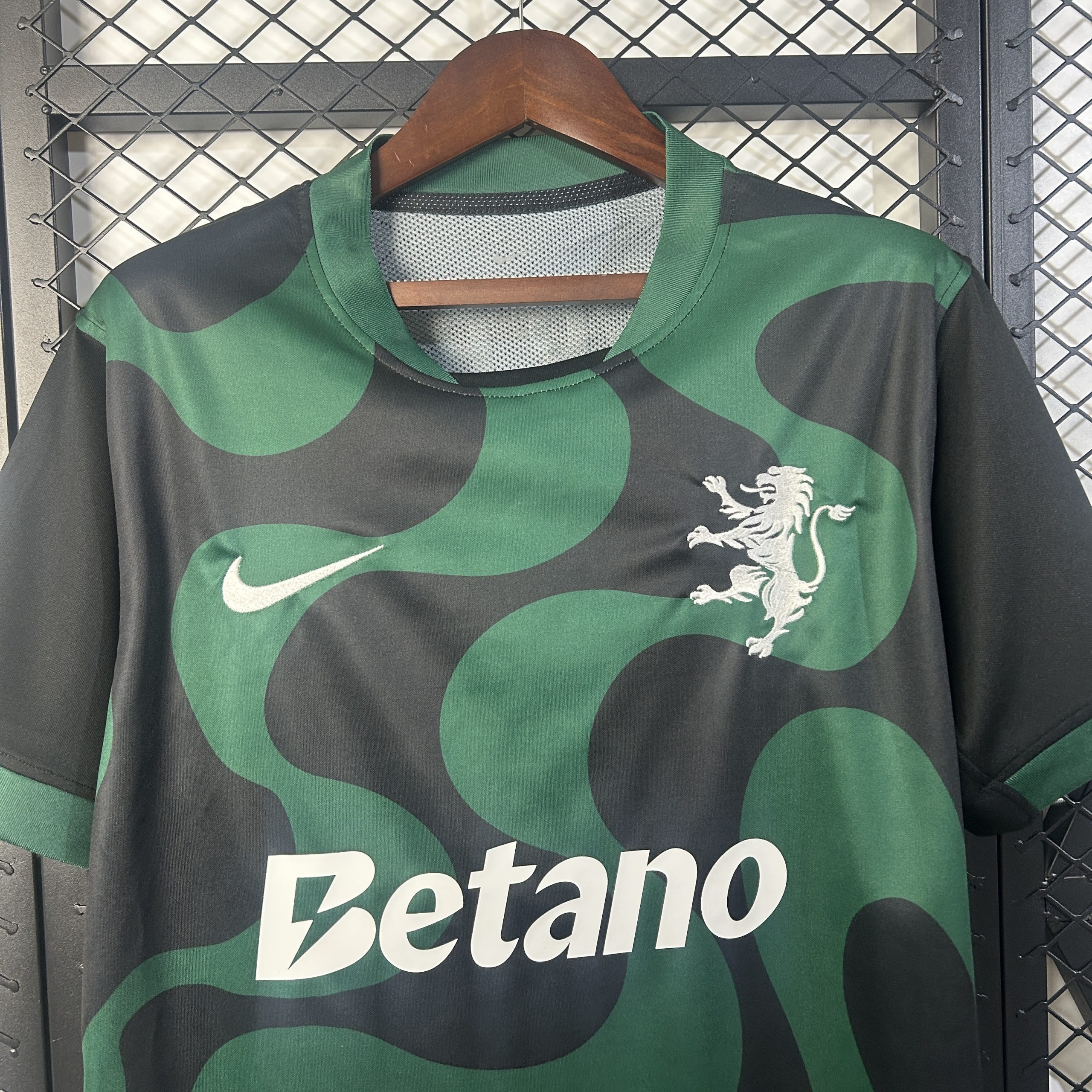 Sporting CP Soccer Jersey Fifth Away Custom Shirt 2025/26 - Image 3