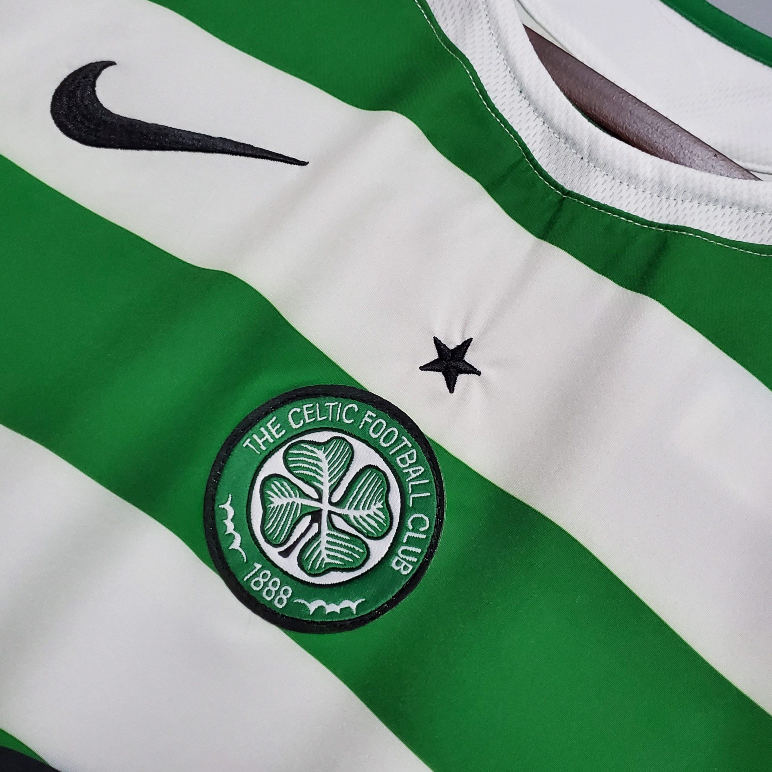 Celtic Retro Soccer Jersey Home Custom Shirt 2005/06 - Image 4
