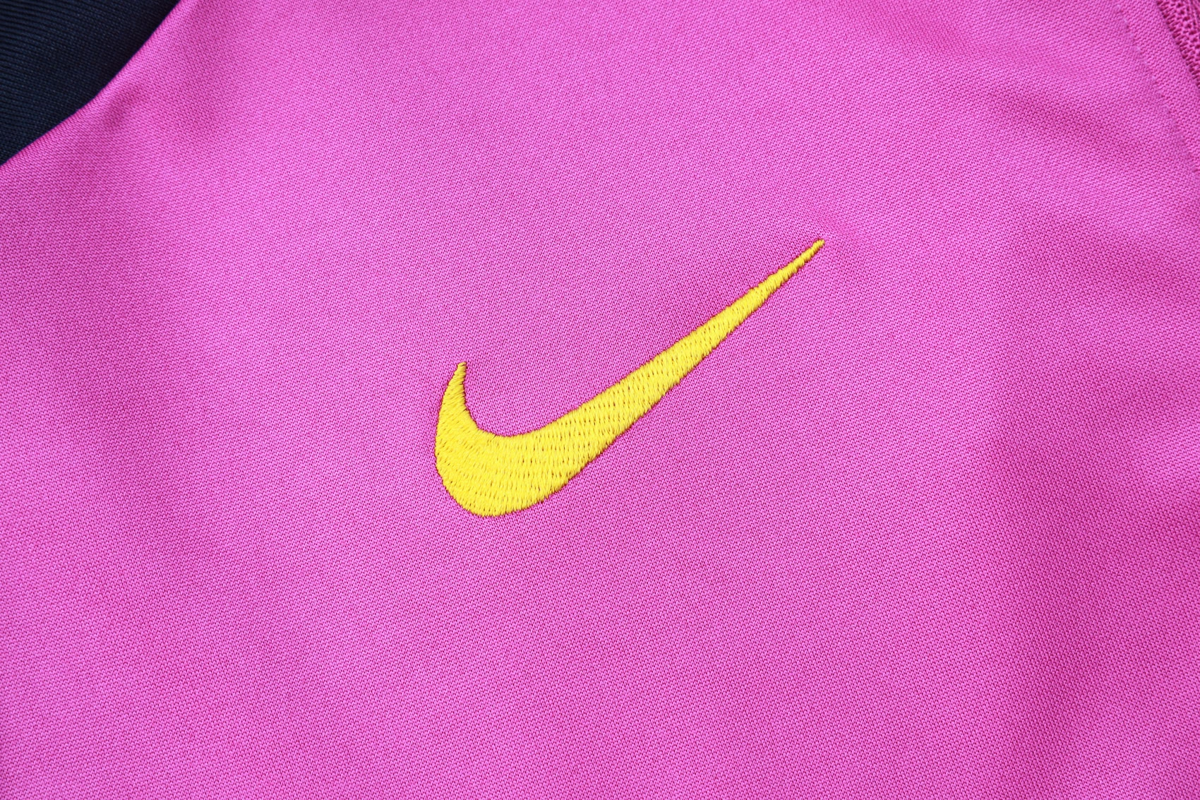 Barcelona Training Kit (Sweatshirt+Pants) Purple 2025/26 - Image 3