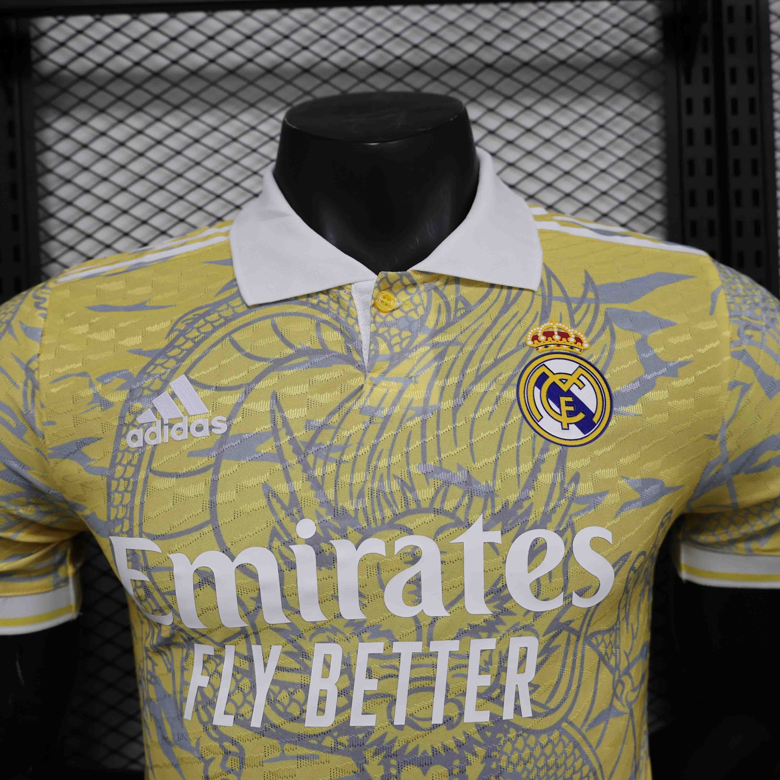 Real Madrid Soccer Jersey Dragon Special Edition Shirt 2025/26 - Image 3