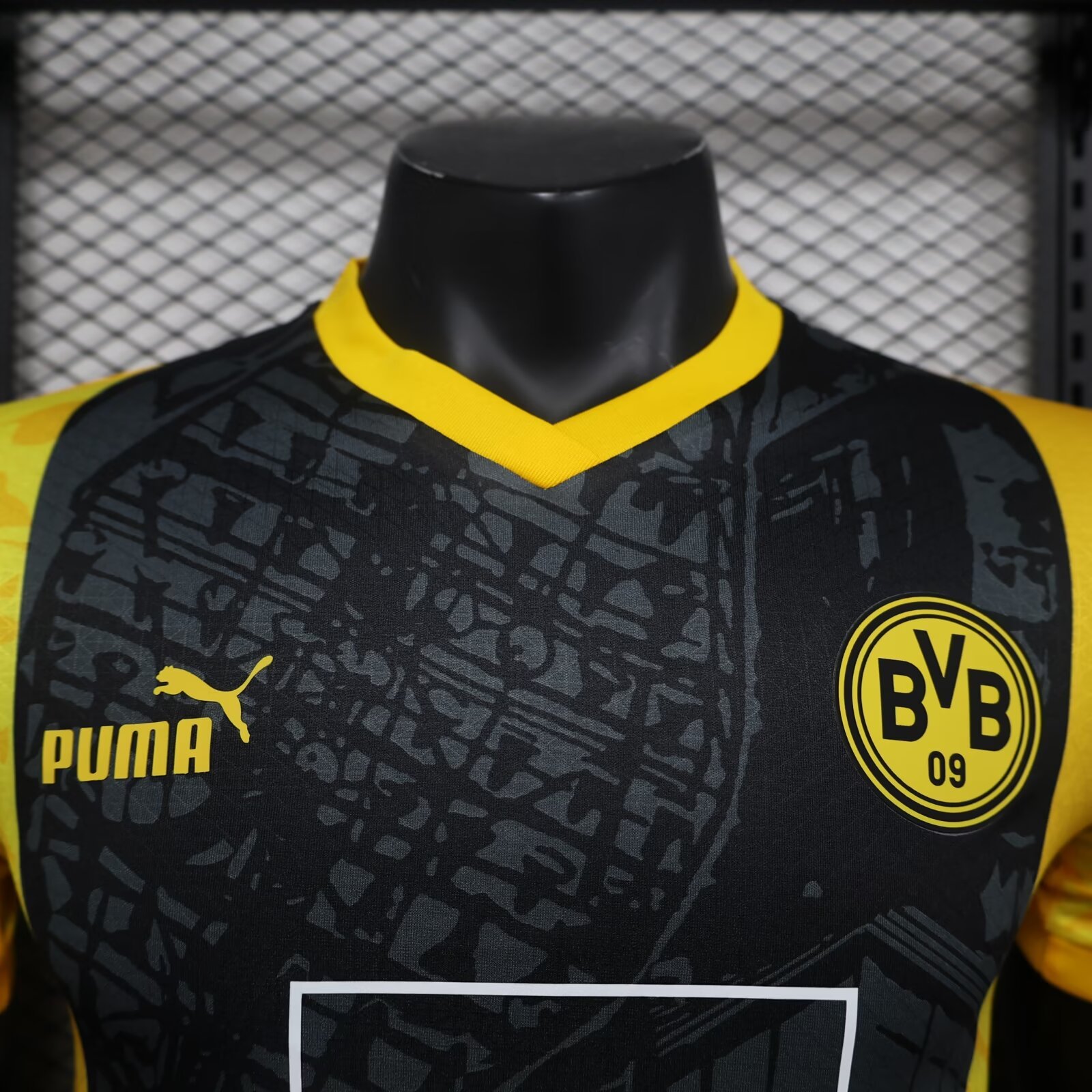 Borussia Dortmund Special Jersey Player Version 2024/25 - Image 3