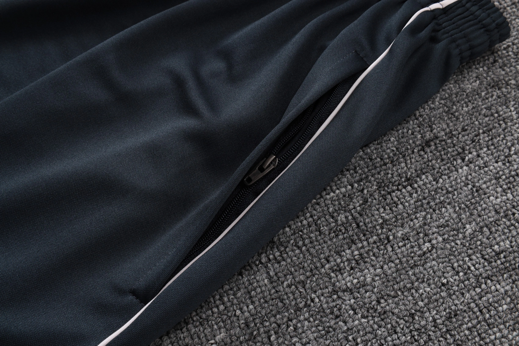 Real Madrid Training Kit (Jacket+Pants) Deep Grey 2025/26 - Image 3