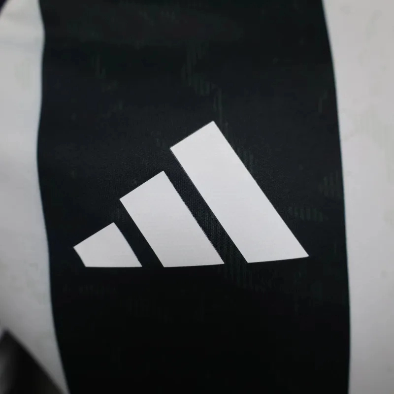 Juventus Soccer Jersey Home Shirt 2024/25 - Image 4