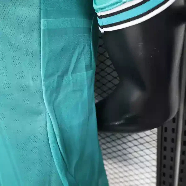 Liverpool Football Jersey Third Away Shirt 2025/26 - Image 5