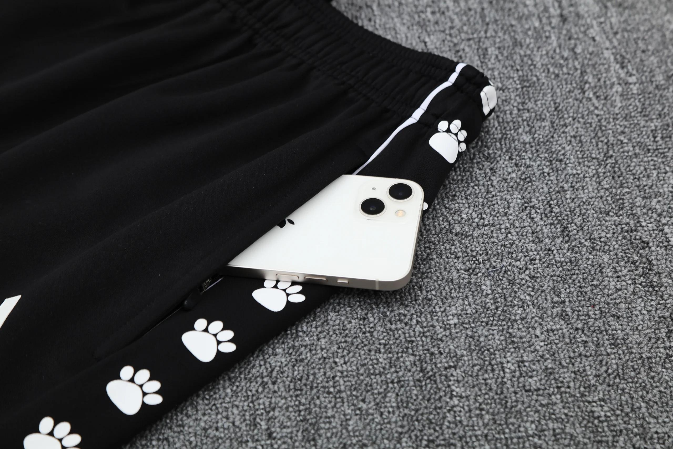 Real Madrid Retro Training Kit (Jacket+Pants) 2025/26 - Image 3