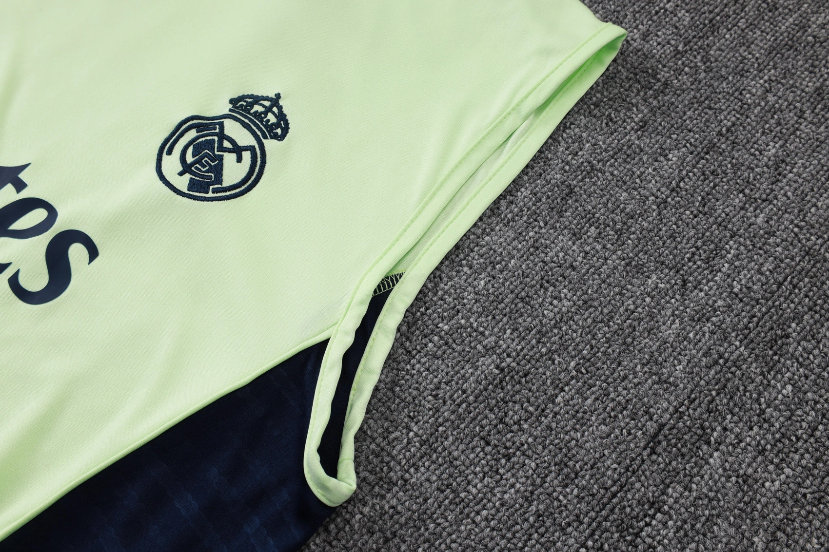 Real Madrid Sleeveless Training Kit Green 2025/26 - Image 6