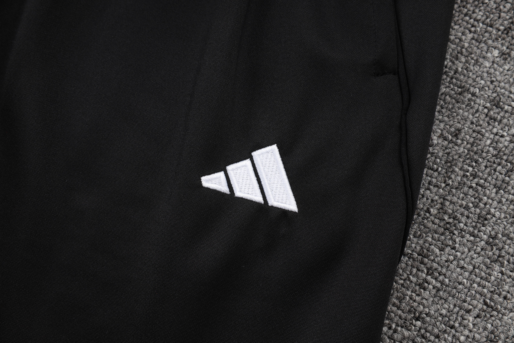 Manchester United Training Kit (Polo+Pants) Grayish Purple 2025/26 - Image 4