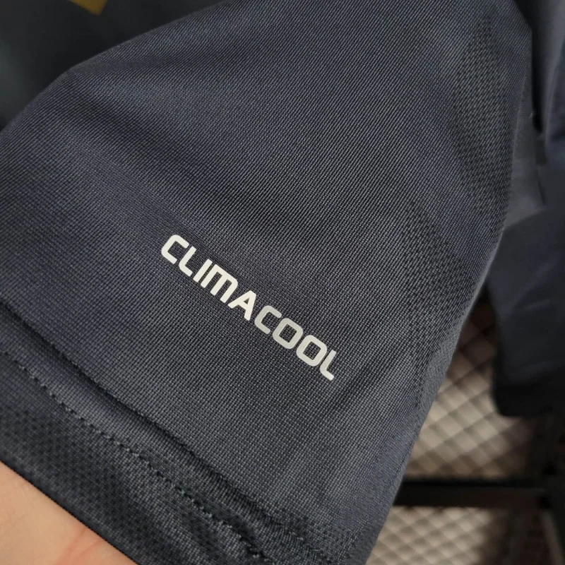 Liverpool Retro Football Jersey Away Long Sleeve Custom Shirt 2009/10 - Image 6