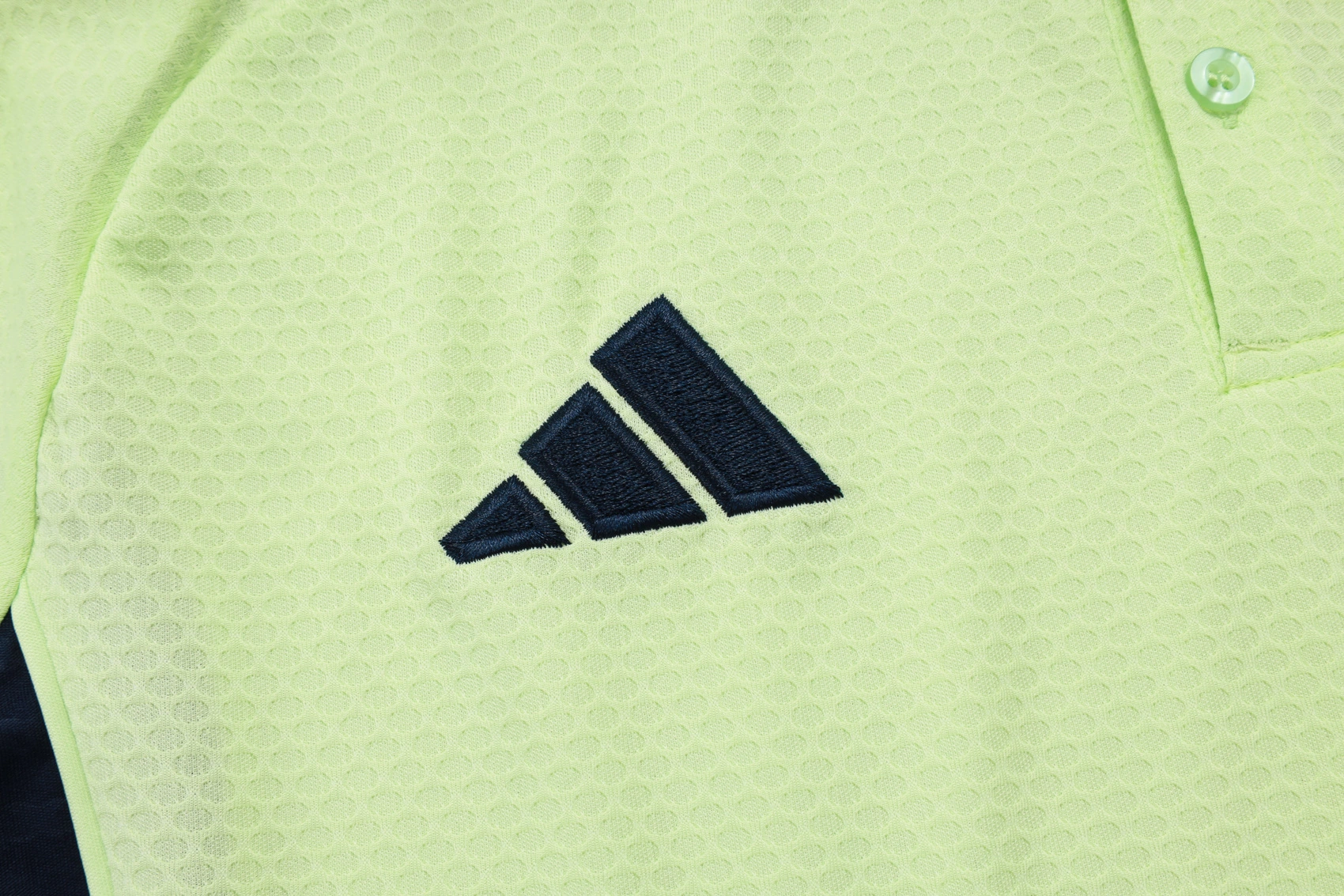 Real Madrid Training Kit (Polo+Pants) Green 2025/26 - Image 5