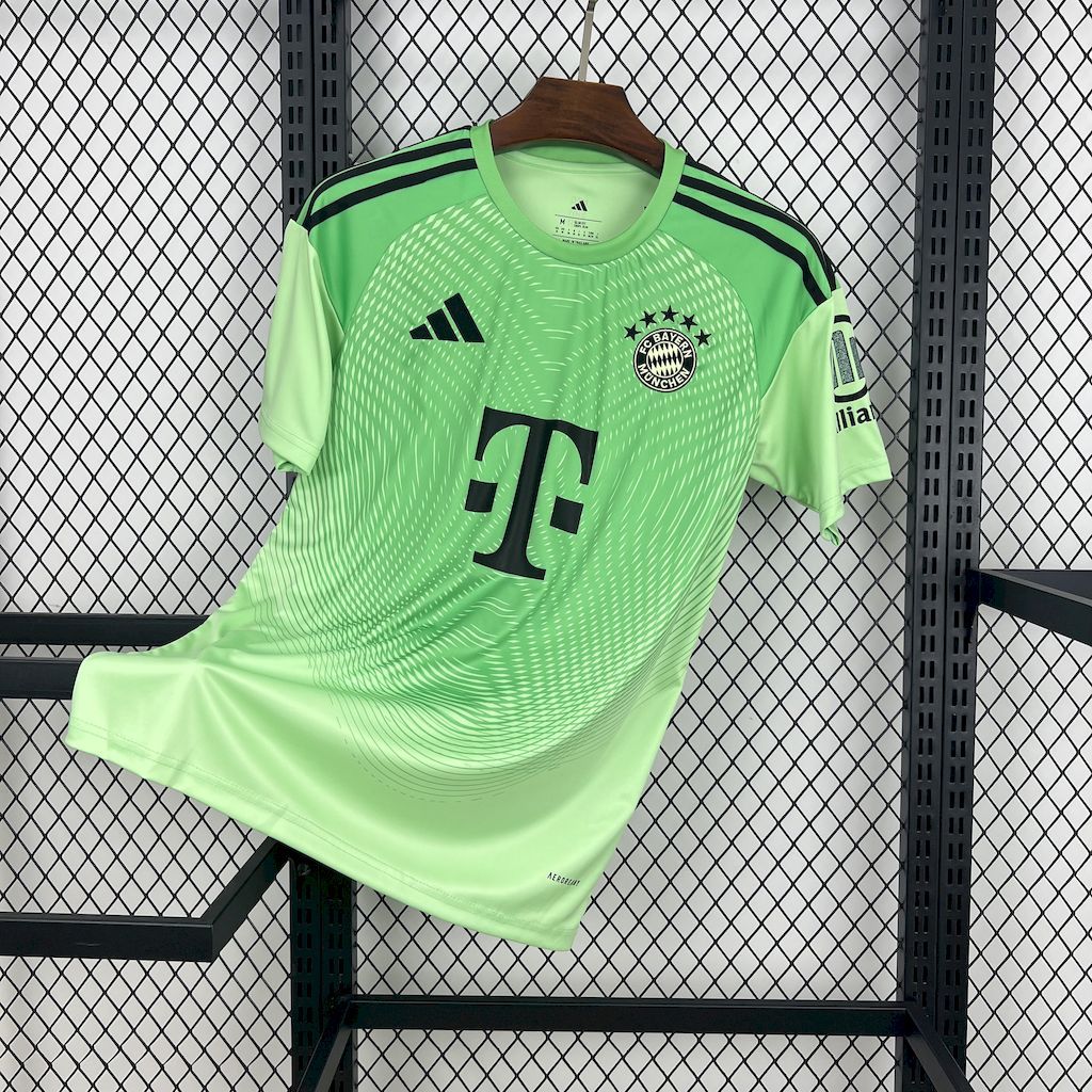 Bayern Munich Soccer Jersey Green Goalkeeper Shirt 2025/26