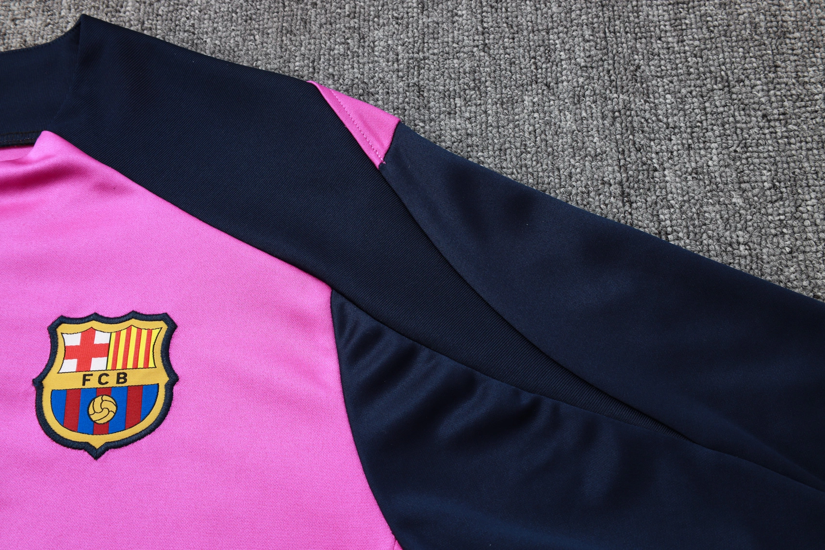 Barcelona Training Kit (Sweatshirt+Pants) Purple 2025/26 - Image 5