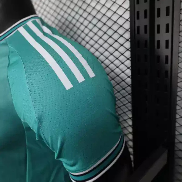 Liverpool Football Jersey Third Away Shirt 2025/26 - Image 6