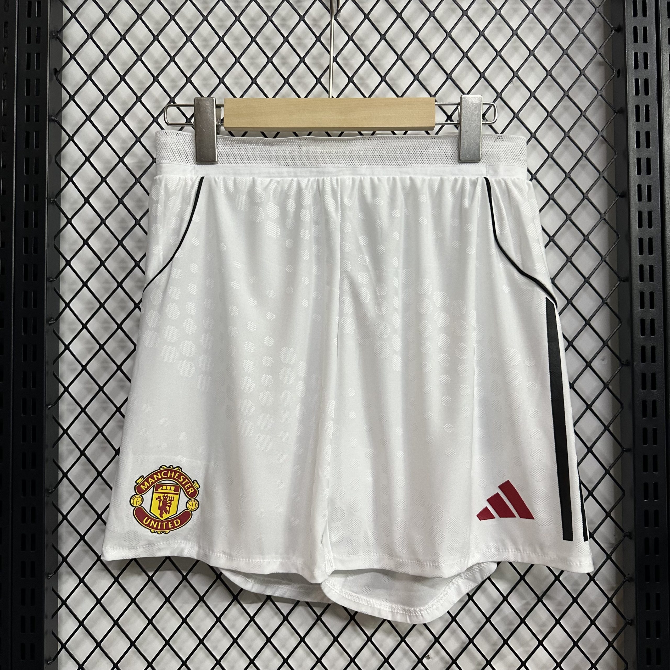 Manchester United Home Shorts 2025/26