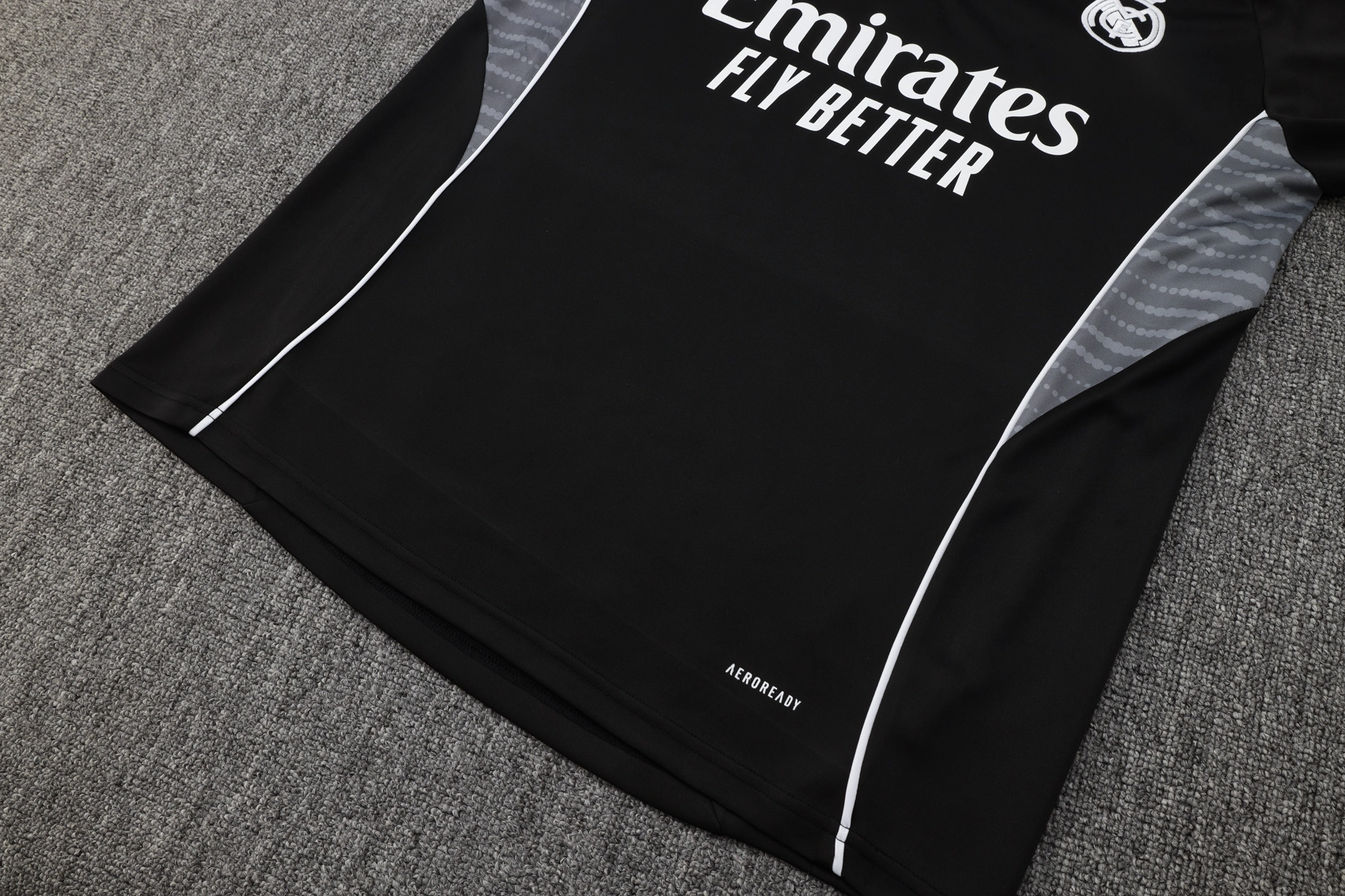 Real Madrid Training Kit (Sweatshirt+Pants) Black 2025/26 - Image 4