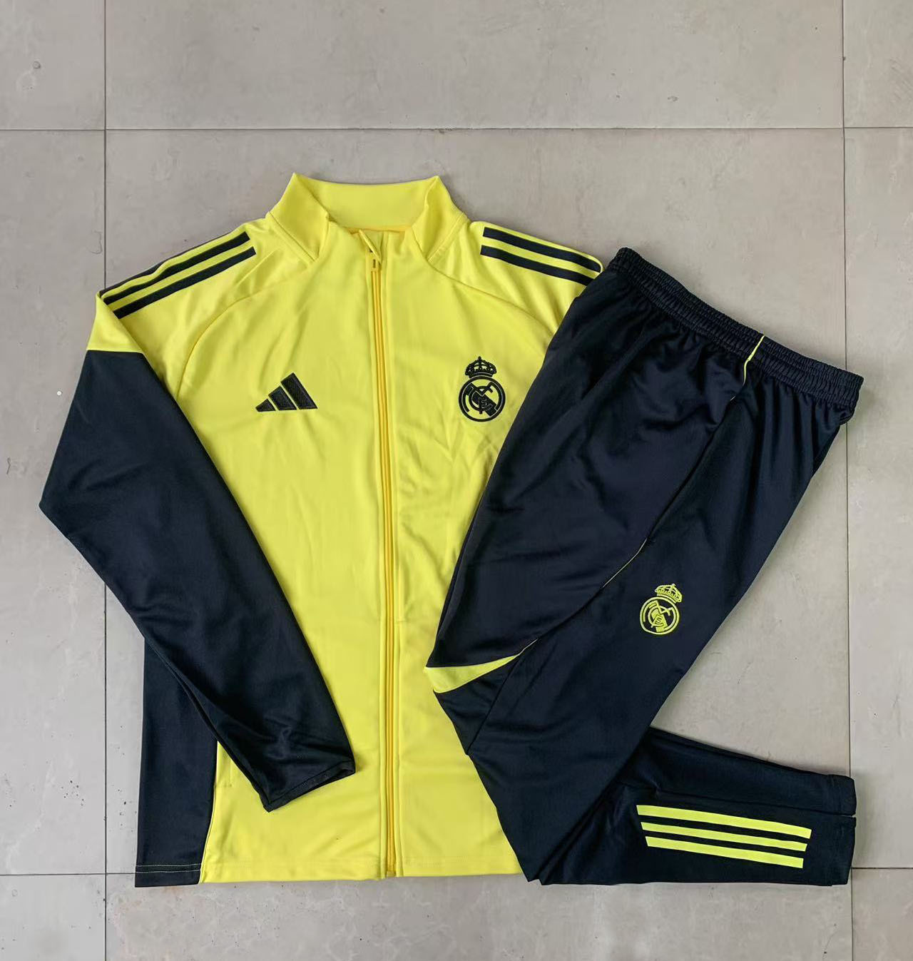 Kids Real Madrid Training Kit (Jacket+Pants) Yellow 2025/26