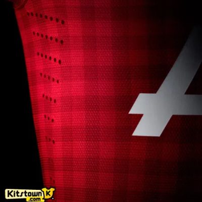 Alternative view of Manchester United Retro Home Football Jersey Shirt 2012/13