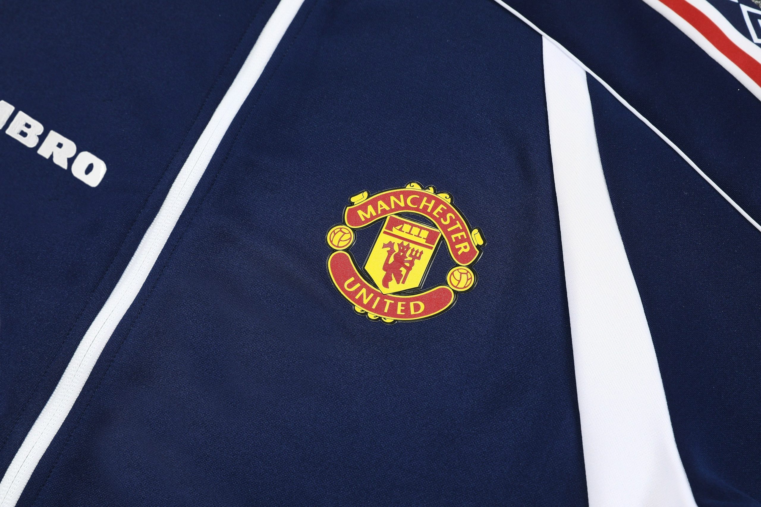 Manchester United Retro Training Kit (Jacket+Pants) 2025/26 - Image 3
