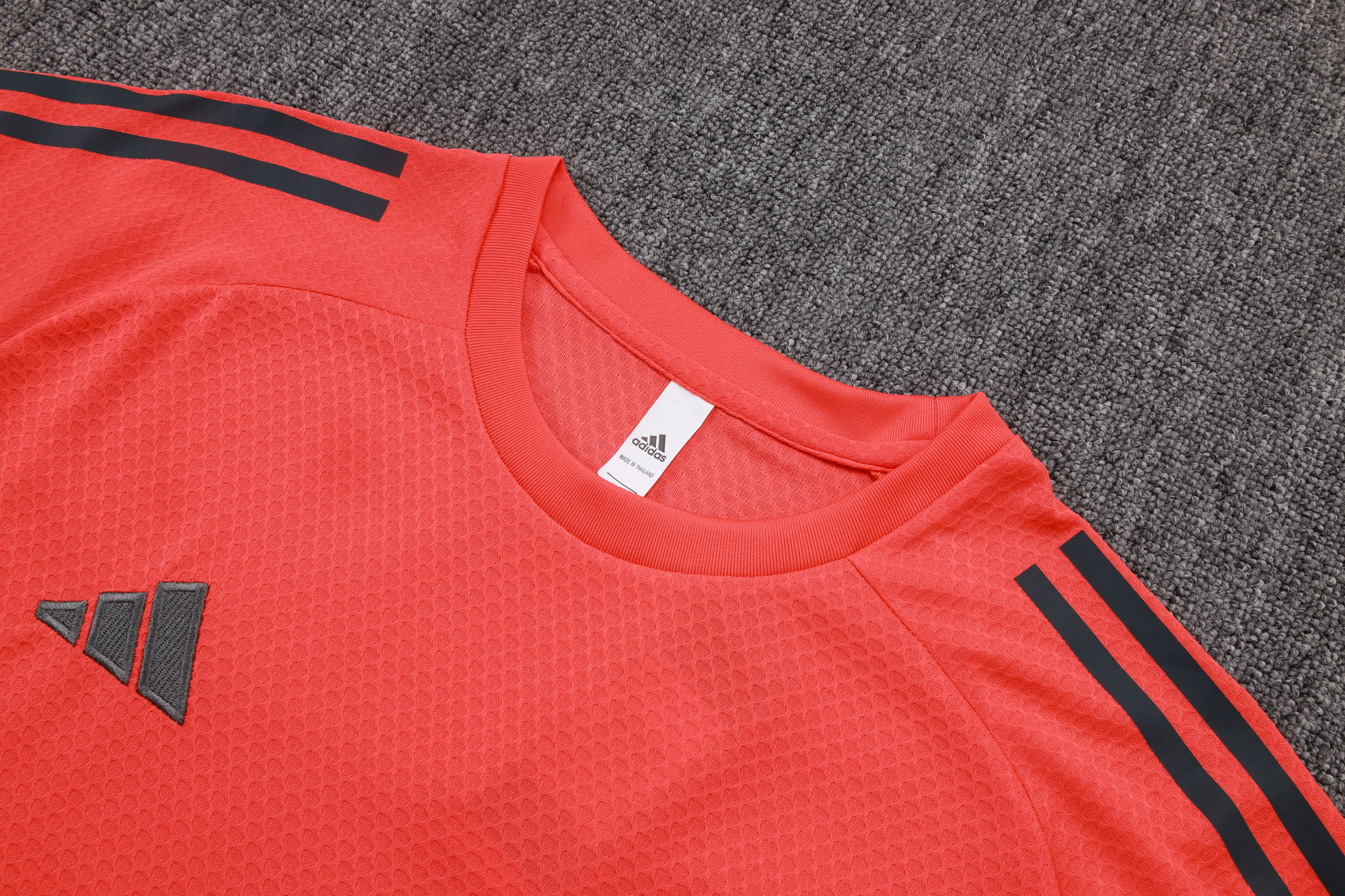 Bayern Munich Training Jersey Kit Orange 2025/26 - Image 6