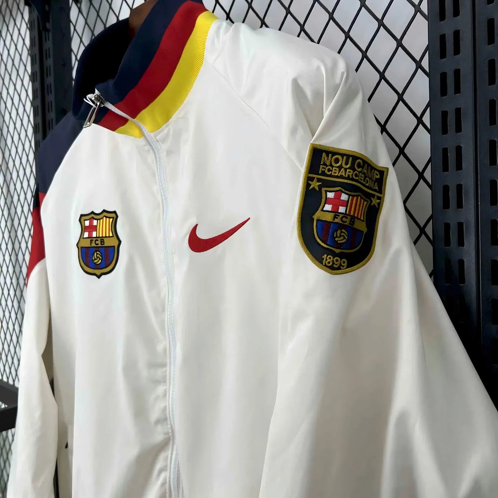 Barcelona Windbreaker Jacket White 2025/26 - Image 3