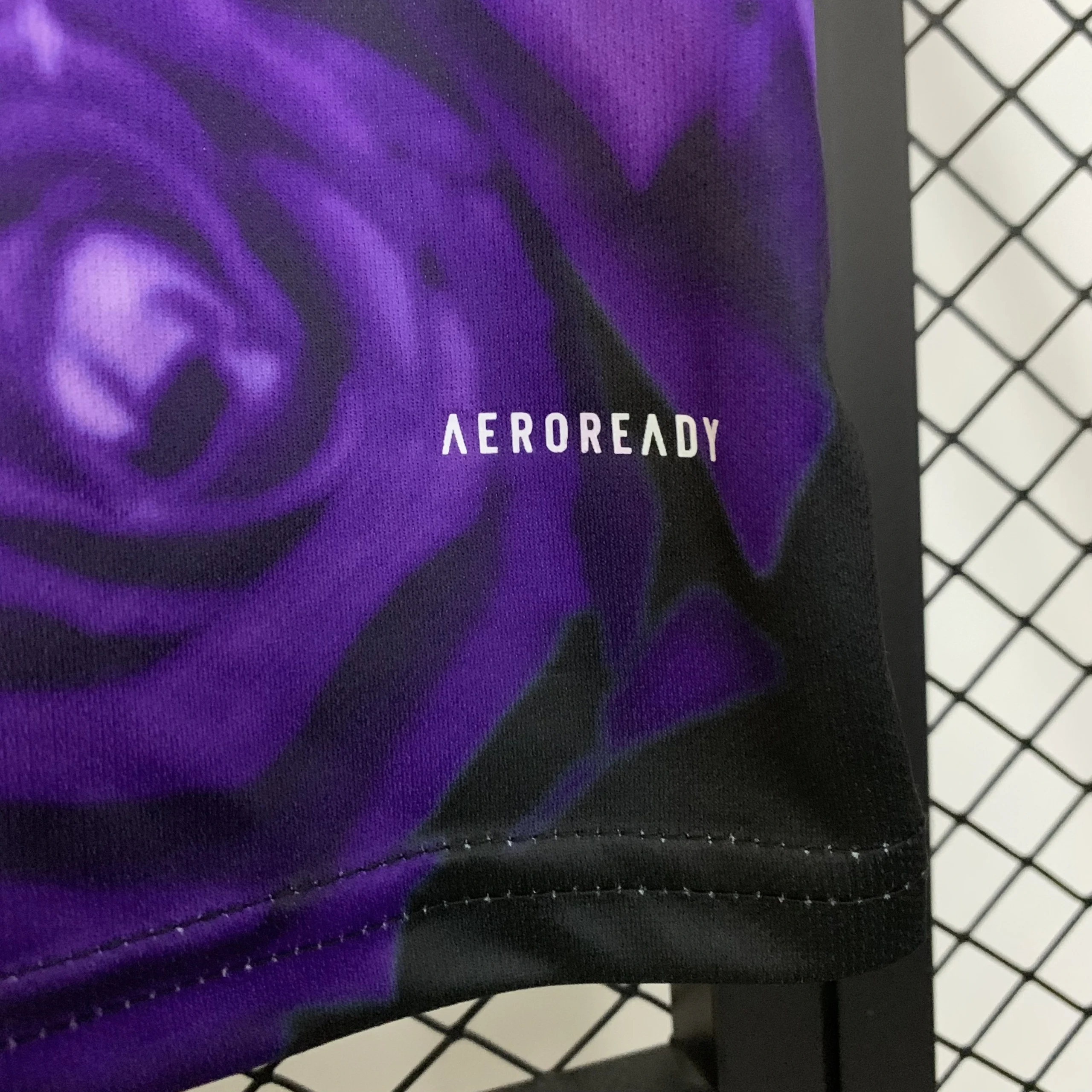 Real Madrid Soccer Jersey Rose & Snake Special Edition Custom Shirt 2025/26 - Image 5