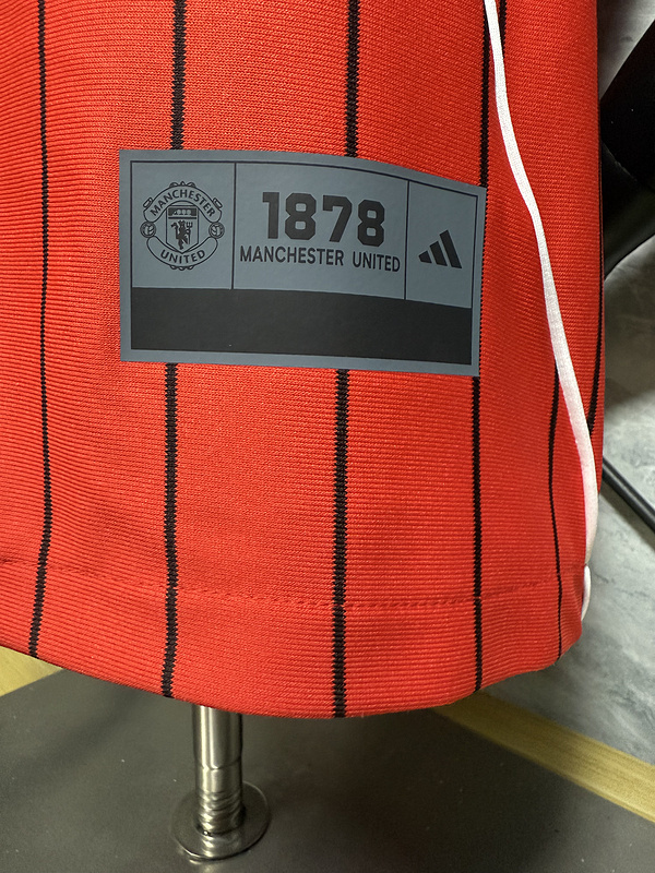 Manchester United x US Pack Baseball Jersey Shirt 2025/26 - Image 5