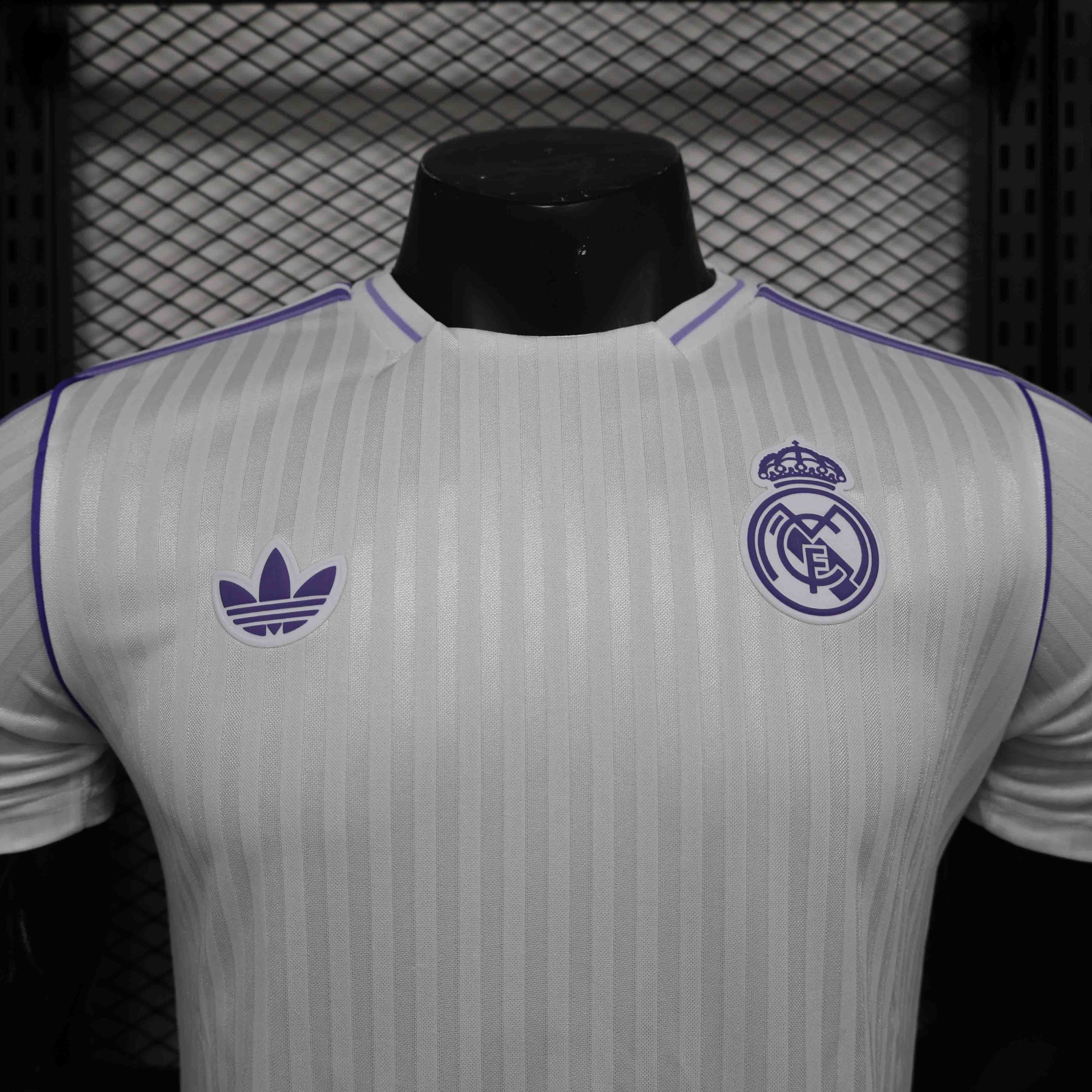 Real Madrid Soccer Jersey Special Edition Shirt 2025/26 - Image 3