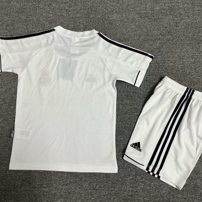 Alternative view of Real Madrid Retro Jersey Home Kids Kit Jersey+Shorts 2003-04