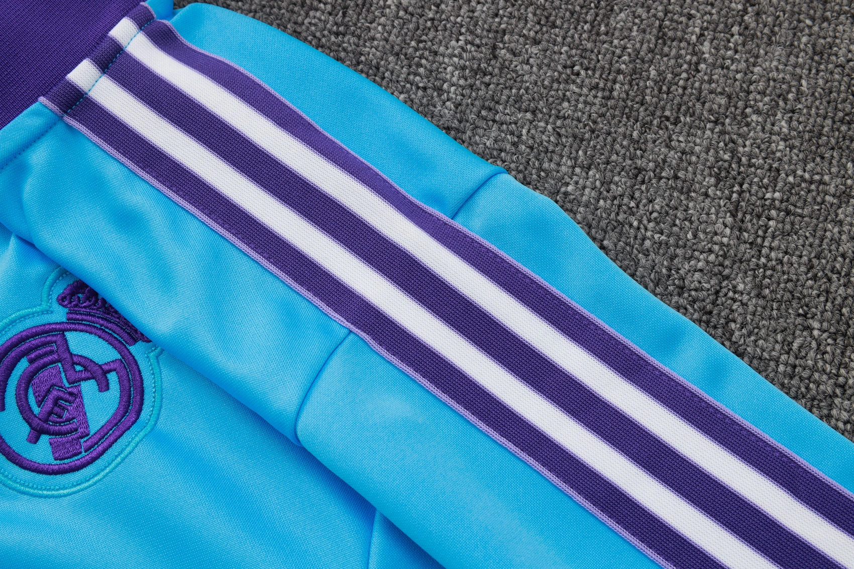 Real Madrid Training Kit (Jacket+Pants) Light Blue 2025/26 - Image 3