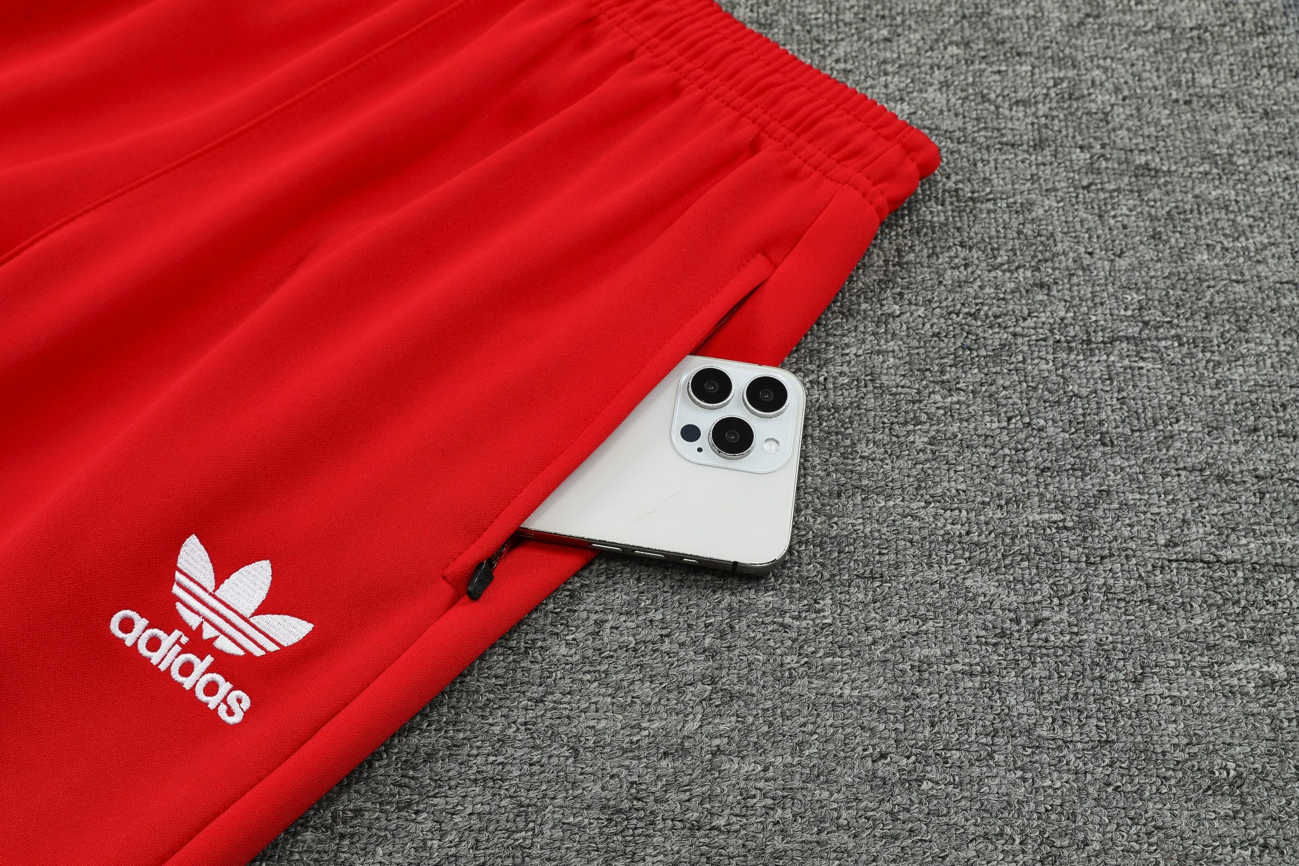 Bayern Munich Training Kit (Jacket+Pants) Red 2025/26 - Image 3