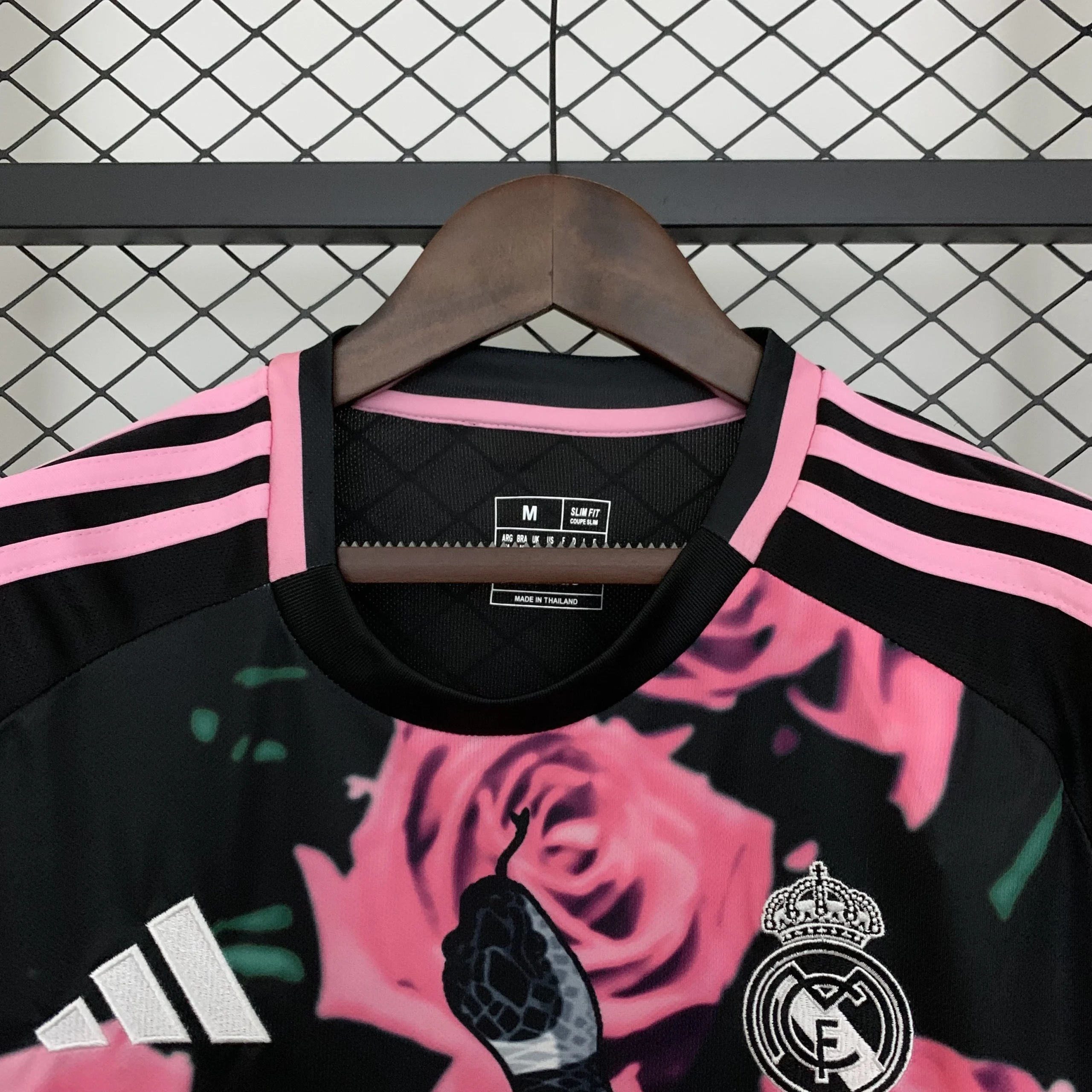 Real Madrid Soccer Jersey Rose & Snake Special Edition Custom Shirt 2025/26 - Image 3