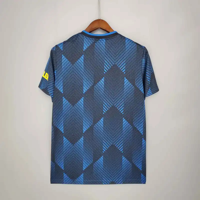 Manchester United Retro Third Away Football Jersey Shirt 2021/22 - Image 2