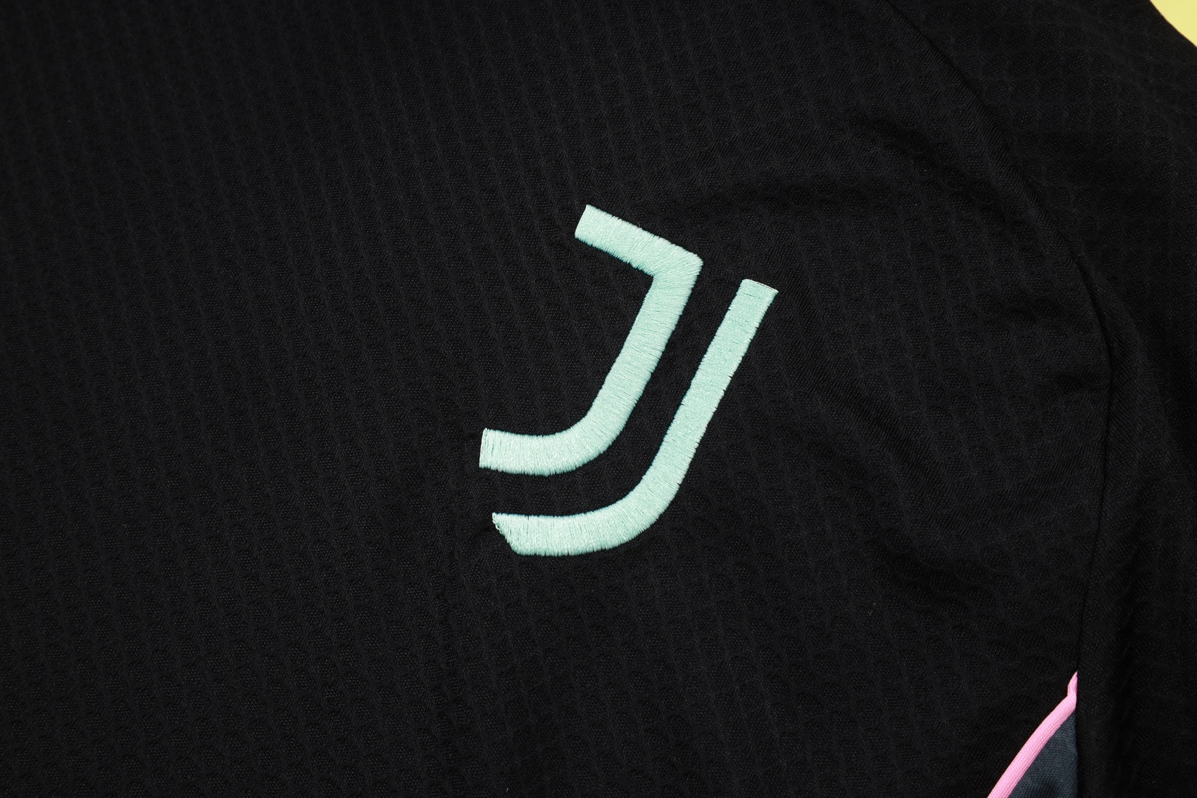 Juventus Training Jersey Kit Black 2025/26 - Image 6