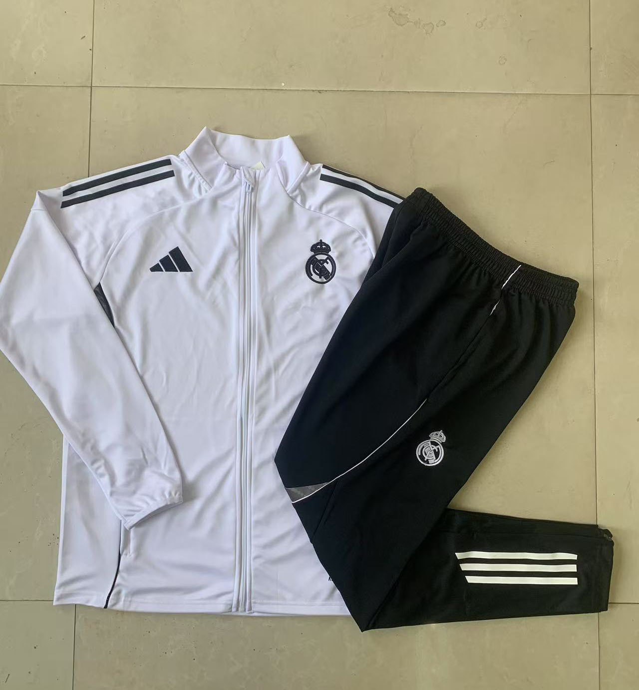 Kids Real Madrid Training Kit (Jacket+Pants) White 2025/26 - Image 2