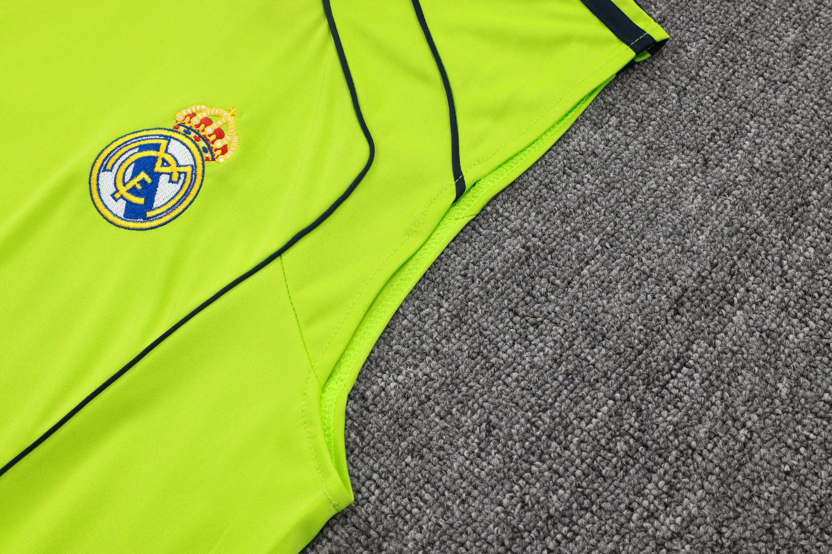 Real Madrid Sleeveless Training Kit Green 2025/26 - Image 5