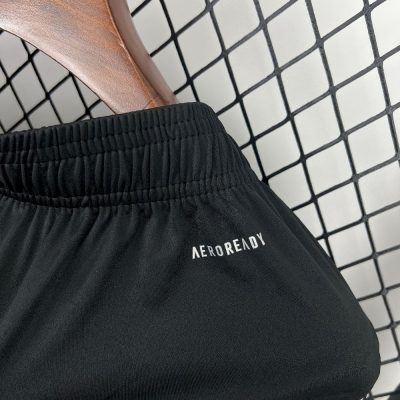 Alternative view of Manchester United Home Football Jersey Shorts 2025/26