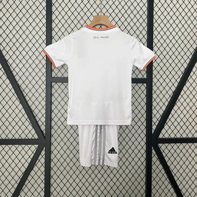 Alternative view of Real Madrid Retro Jersey Home Kids Kit Jersey+Shorts 2013/14