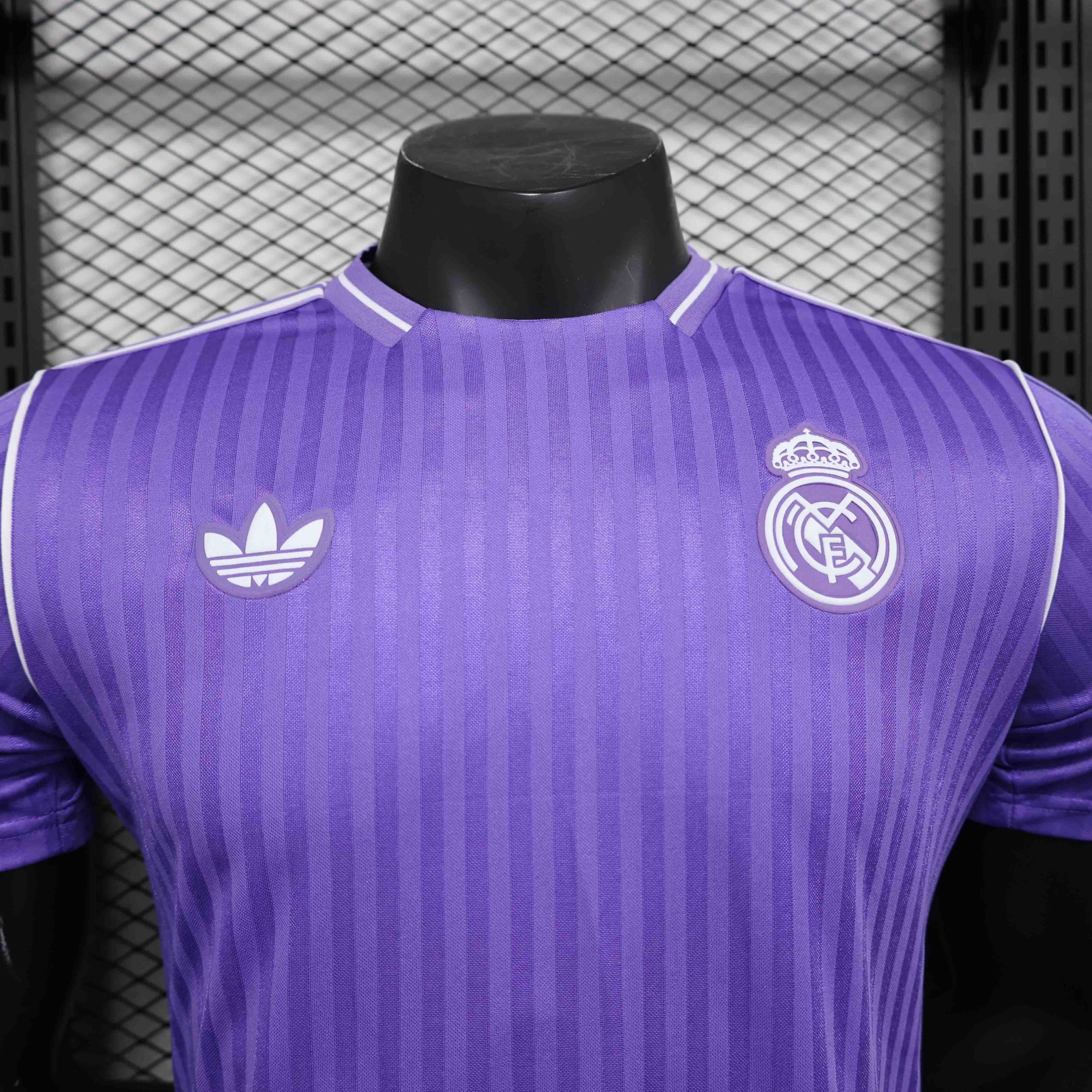 Real Madrid Soccer Jersey Special Edition Shirt 2025/26 - Image 3