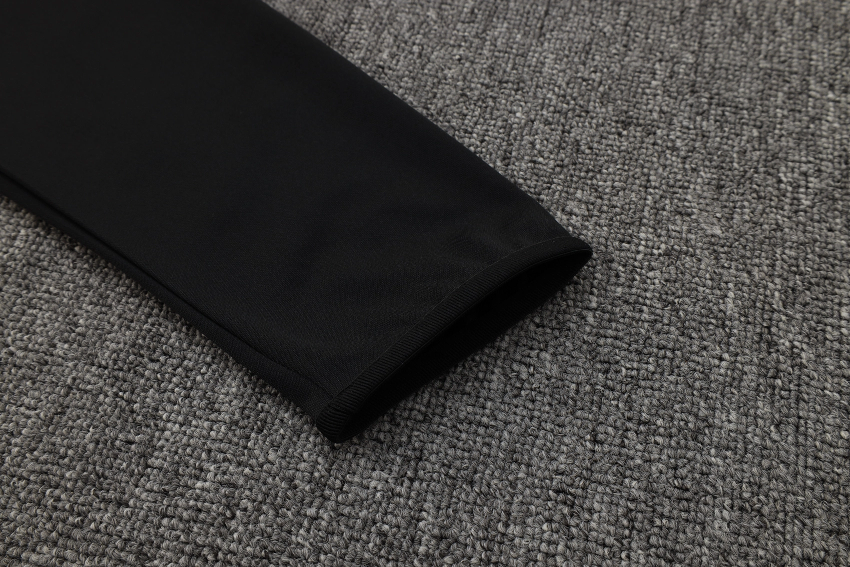 Real Madrid Training Kit (Jacket+Pants) Black 2025/26 - Image 5