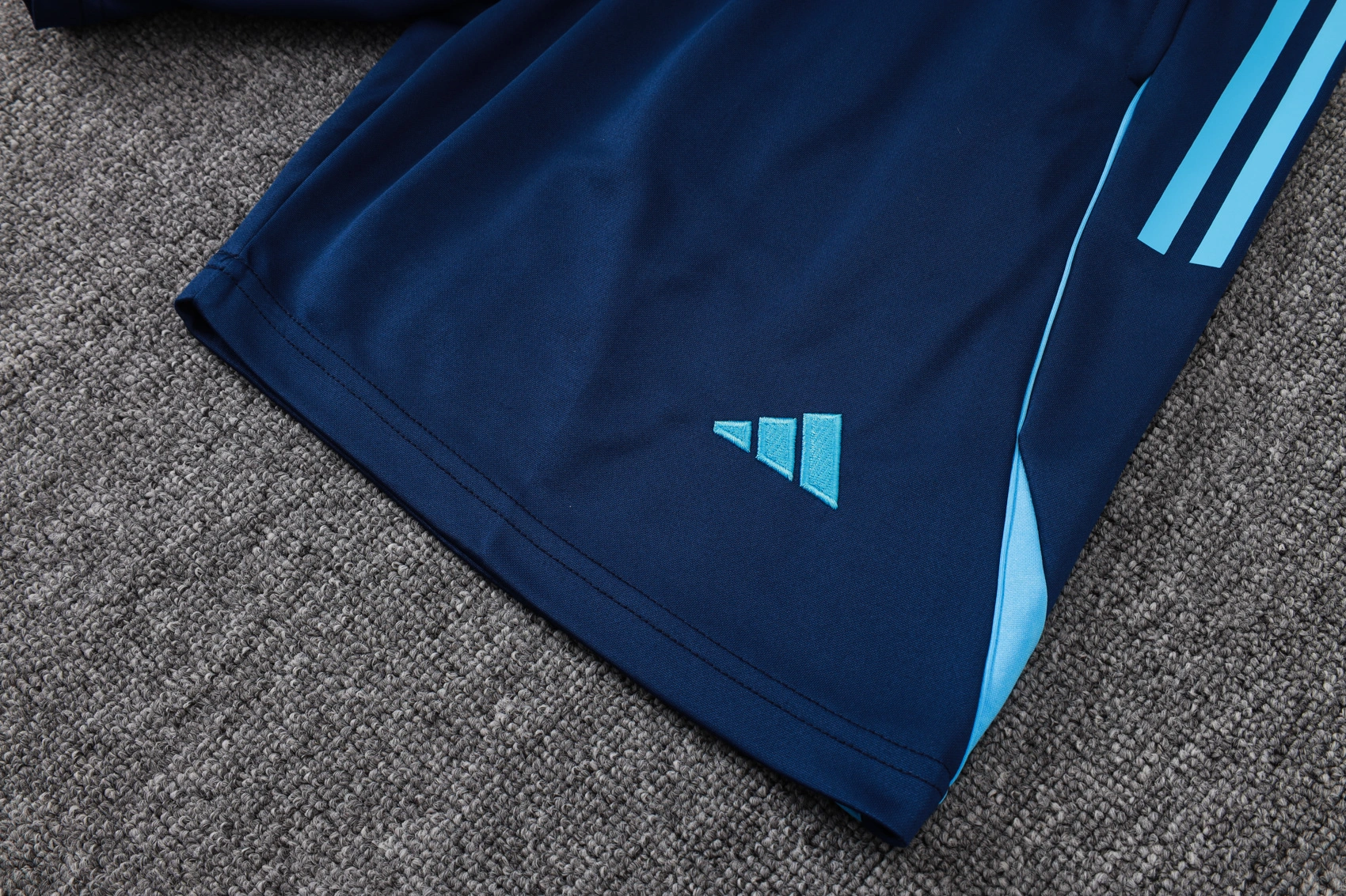 Arsenal Sleeveless Training Kit Blue 2025/26 - Image 6